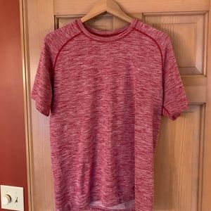 Men’s Large lululemon Short Sleeve Shirt